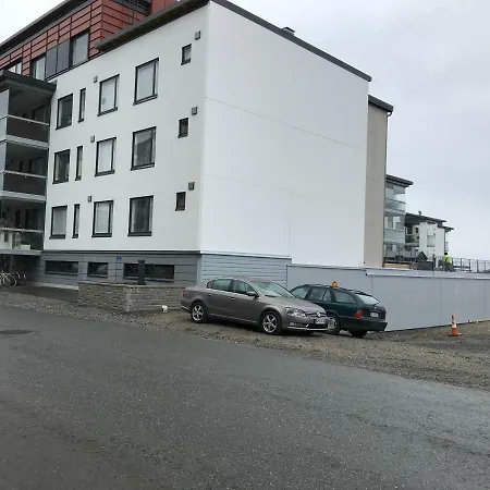 Uusi Kaksio Satamassa, Ilmainen Parkkihalli